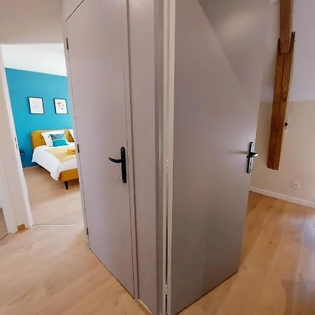 Le Logis Des Vallees, 6/7 Pers Avec Piscine Et Sauna Holiday home