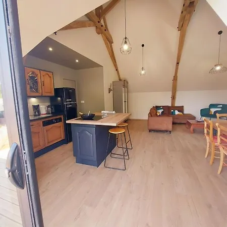 Le Logis Des Vallees, 6/7 Pers Avec Piscine Et Sauna Ambrieres Les Vallees