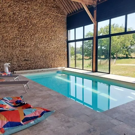 Holiday home Le Logis Des Vallees, 6/7 Pers Avec Piscine Et Sauna