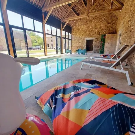 Le Logis Des Vallees, 6/7 Pers Avec Piscine Et Sauna Holiday home *