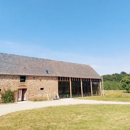 Le Logis Des Vallees, 6/7 Pers Avec Piscine Et Sauna *