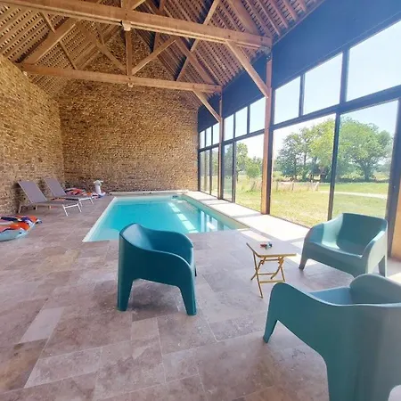 Le Logis Des Vallees, 6/7 Pers Avec Piscine Et Sauna Holiday home Ambrieres Les Vallees