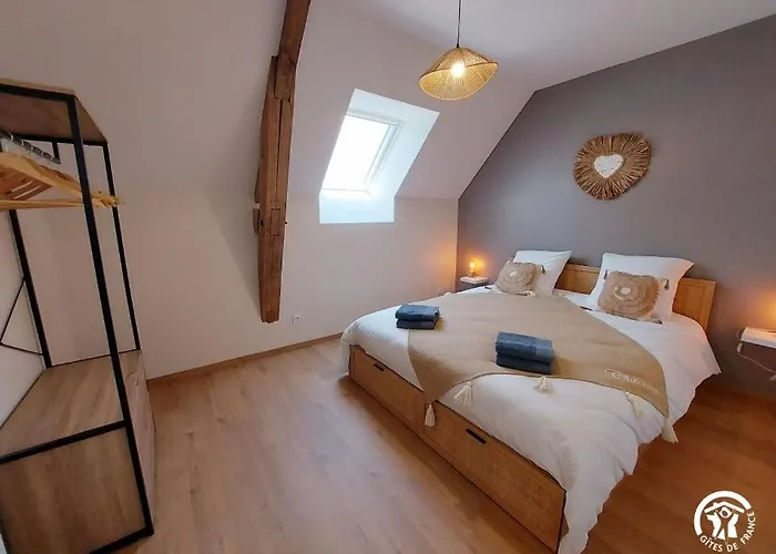 Le Logis Des Vallees, 6/7 Pers Avec Piscine Et Sauna