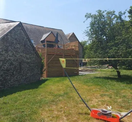 Prázdninový dům Le Logis Des Vallees, 6/7 Pers Avec Piscine Et Sauna *