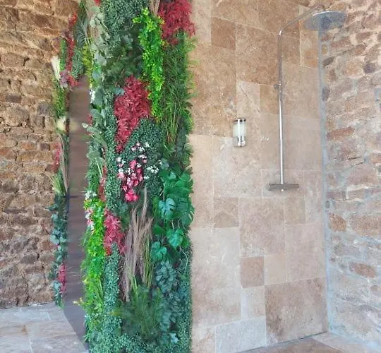 Prázdninový dům Le Logis Des Vallees, 6/7 Pers Avec Piscine Et Sauna