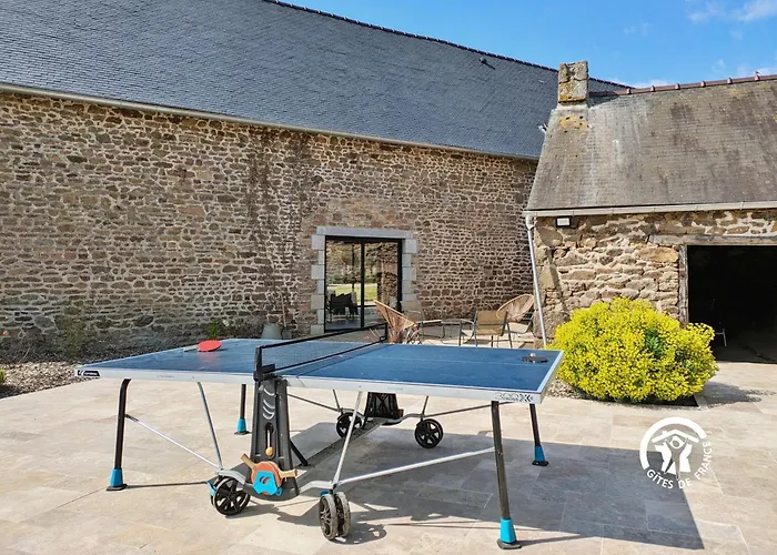 Le Logis Des Vallees, 6/7 Pers Avec Piscine Et Sauna * Ambrieres Les Vallees